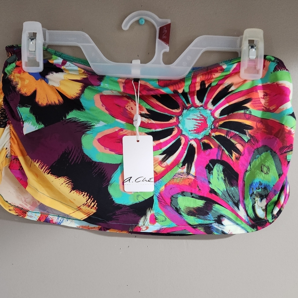 NWT A. Che Swim Bottom Size L Floral Print